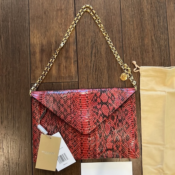 Michael Kors envelope clutch. Adjustable and removable gold chain! NWT! - Picture 2 of 7